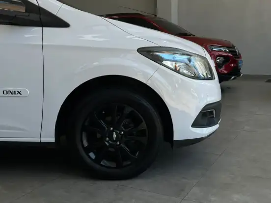 CHEVROLET-ONIX-1.4 MPFI LTZ 8V FLEX 4P MANUAL CHEVROLET-ONIX-2014