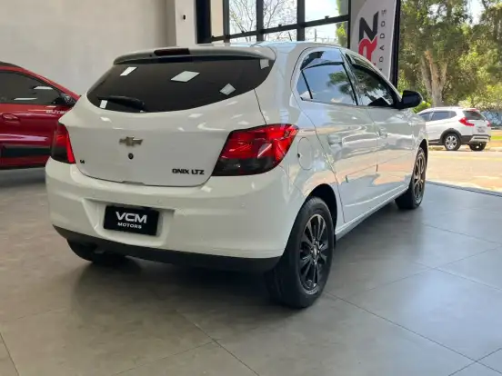 CHEVROLET-ONIX-1.4 MPFI LTZ 8V FLEX 4P MANUAL CHEVROLET-ONIX-2014