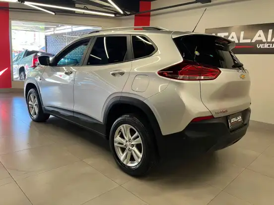 CHEVROLET-TRACKER-2021