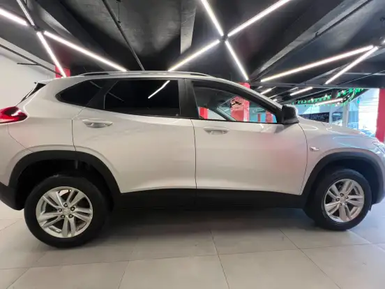 CHEVROLET-TRACKER-2021