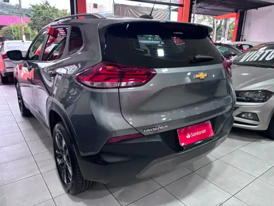 CHEVROLET-TRACKER-2022