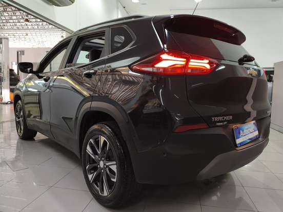 CHEVROLET-TRACKER-2023