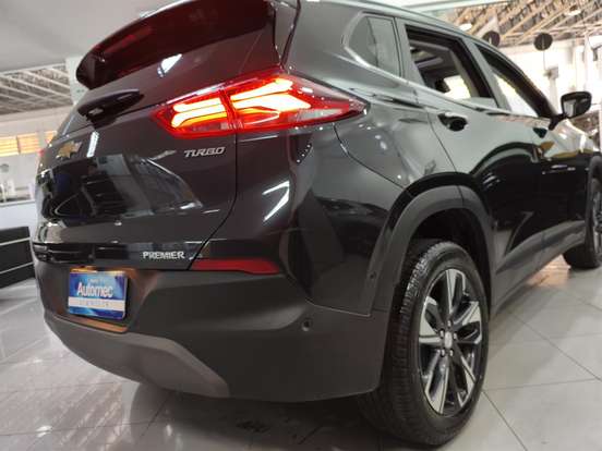 CHEVROLET-TRACKER-2023