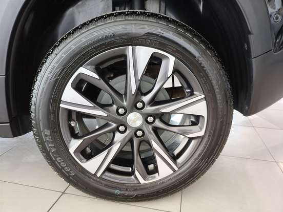 CHEVROLET-TRACKER-2025