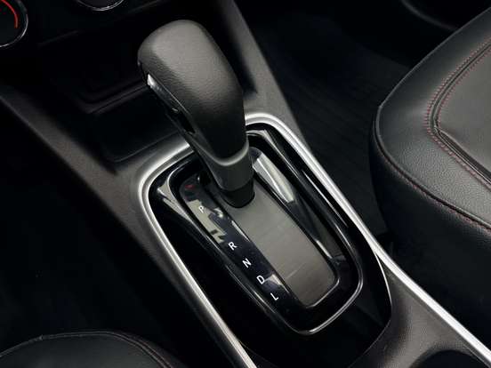 CHEVROLET-TRACKER-2023