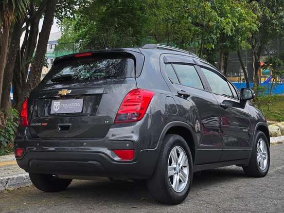 CHEVROLET-TRACKER-2019
