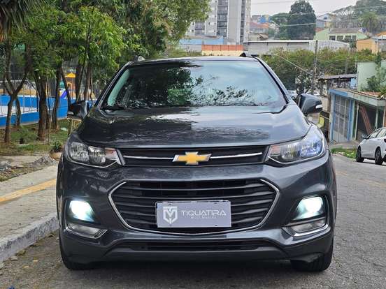 CHEVROLET-TRACKER-2019