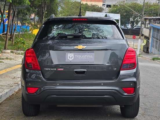 CHEVROLET-TRACKER-2019