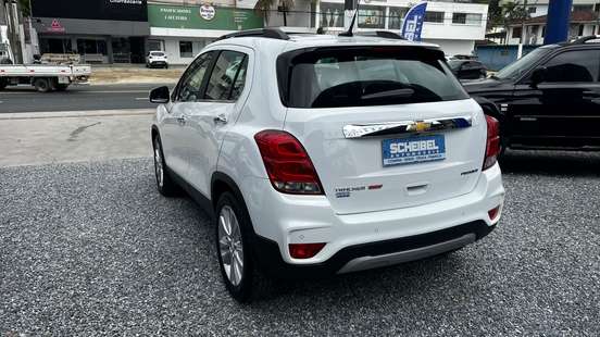 CHEVROLET-TRACKER-2019
