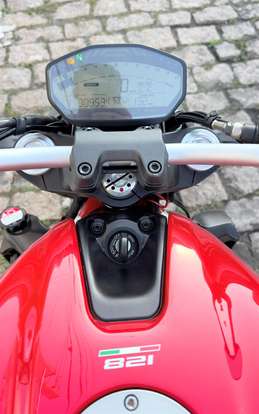 DUCATI-MONSTER 821-2015