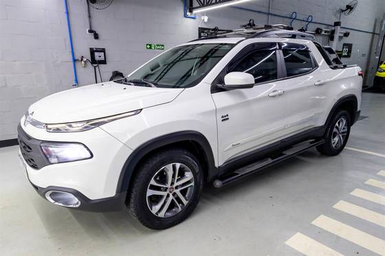 FIAT TORO 2.0 16V TURBO DIESEL FREEDOM 4WD AT9