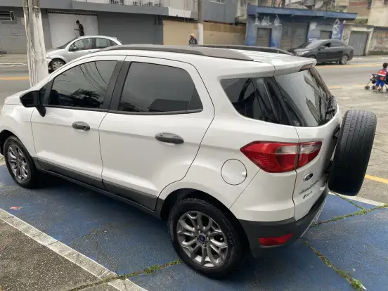 FORD-ECOSPORT-2014