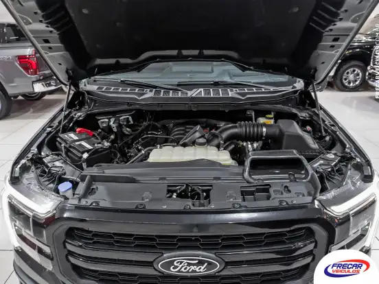 FORD-F-150-5.0 V8 GASOLINA CD LARIAT BLACK FX4 AUTOMÁTICO FORD-F-150-2024