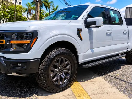 FORD-F-150-5.0 V8 GASOLINA CD TREMOR FX4 AUTOMÁTICO FORD-F-150-2025