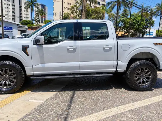 FORD-F-150-5.0 V8 GASOLINA CD TREMOR FX4 AUTOMÁTICO FORD-F-150-2025