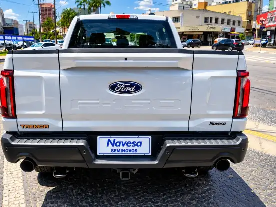 FORD-F-150-5.0 V8 GASOLINA CD TREMOR FX4 AUTOMÁTICO FORD-F-150-2025