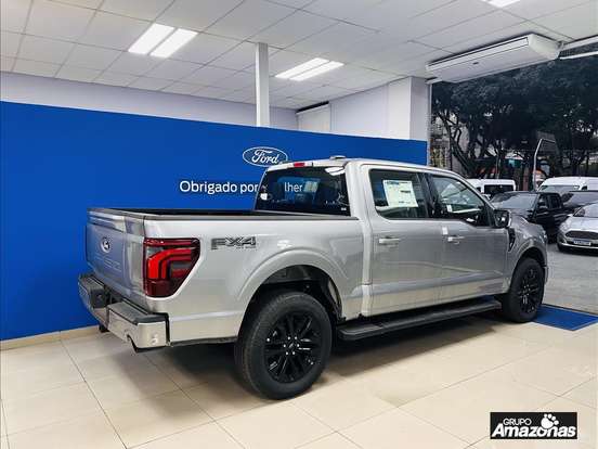 FORD-F-150-5.0 V8 GASOLINA CD LARIAT BLACK FX4 AUTOMÁTICO FORD-F-150-2025