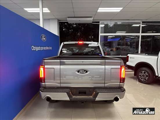 FORD-F-150-5.0 V8 GASOLINA CD LARIAT BLACK FX4 AUTOMÁTICO FORD-F-150-2025