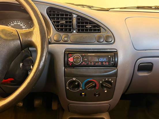 FORD-FIESTA-1996