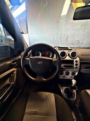 FORD-FIESTA-2008