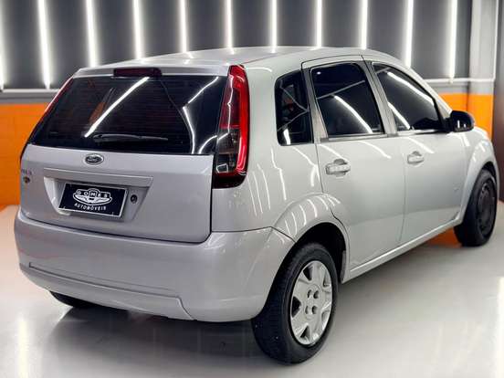 FORD-FIESTA-2014