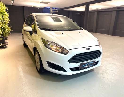 FORD-FIESTA-2015