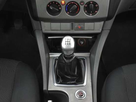 FORD-FOCUS-2.0 FC 16V FLEX 4P MANUAL FORD-FOCUS-2011