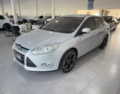 FORD FOCUS 2.0 SE SEDAN 16V FLEX 4P AUTOMÁTICO FORD FOCUS 2.0 SE SEDAN 16V FLEX 4P AUTOMÁTICO