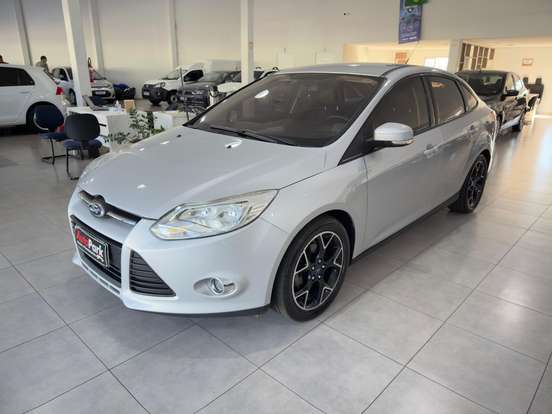 FORD-FOCUS-2.0 SE SEDAN 16V FLEX 4P AUTOMÁTICO FORD-FOCUS-2015