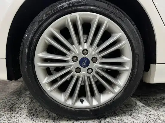 FORD-FUSION-2013
