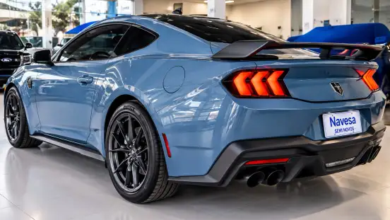 FORD-MUSTANG-2025