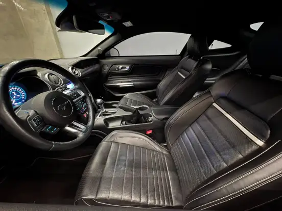 FORD-MUSTANG-2021