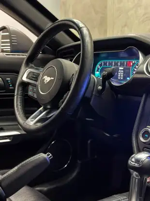 FORD-MUSTANG-2021