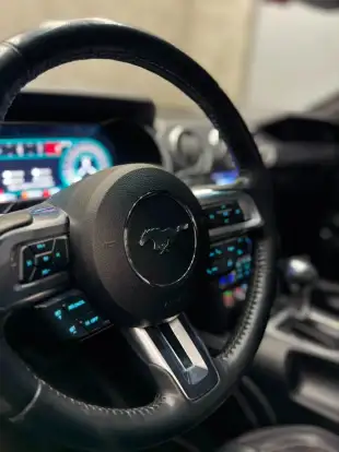 FORD-MUSTANG-2021
