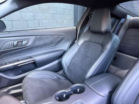 FORD-MUSTANG-5.0 V8 GASOLINA DARK HORSE SELECTSHIFT FORD-MUSTANG-2025