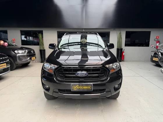 FORD RANGER 2.2 BLACK 4X2 CD 16V DIESEL 4P AUTOMÁTICO