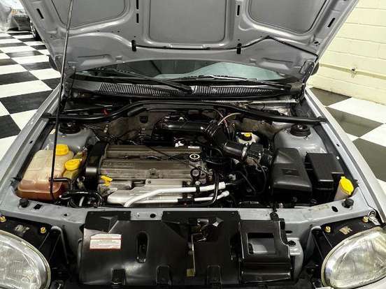 FORD-ESCORT-1.8 I GL 16V GASOLINA 4P MANUAL FORD-ESCORT-1998