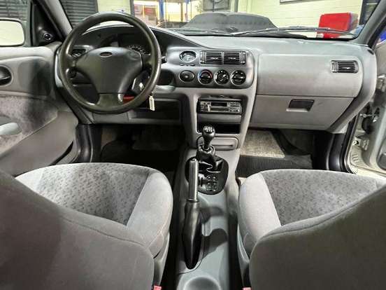 FORD-ESCORT-1.8 I GL 16V GASOLINA 4P MANUAL FORD-ESCORT-1998