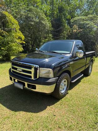 Ford F-250 4.2 XLT 4X2 CS V6 Gasolina 2P Manual