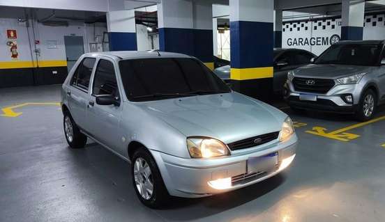 FORD-FIESTA-2004