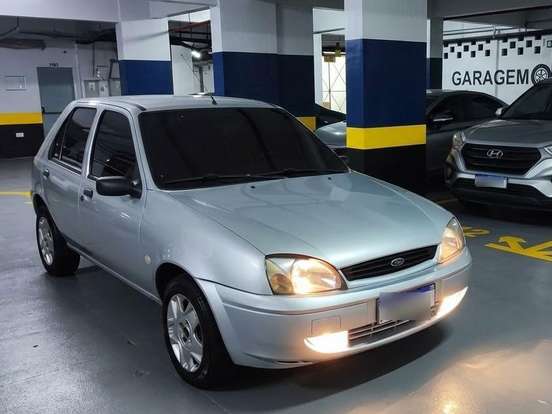 FORD-FIESTA-1.0 MPI STREET 8V GASOLINA 4P MANUAL FORD-FIESTA-2004