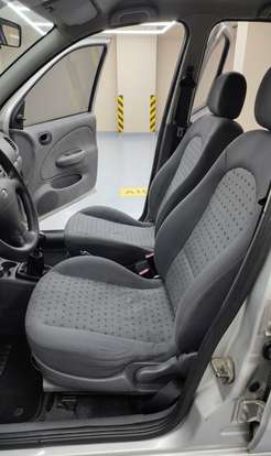 FORD-FIESTA-2004