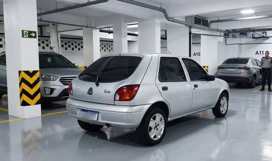 FORD-FIESTA-2004