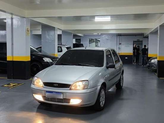 FORD-FIESTA-1.0 MPI STREET 8V GASOLINA 4P MANUAL FORD-FIESTA-2004