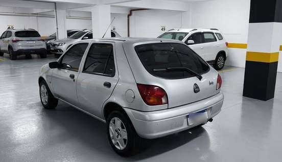 FORD-FIESTA-2004