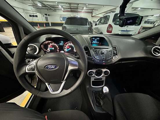 FORD-FIESTA-1.6 SEL HATCH 16V FLEX 4P MANUAL FORD-FIESTA-2015