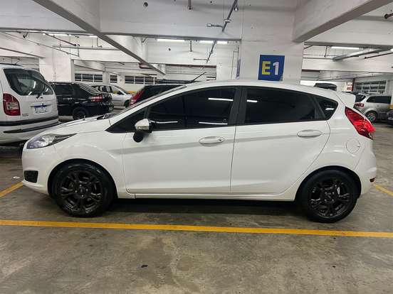 FORD-FIESTA-2015