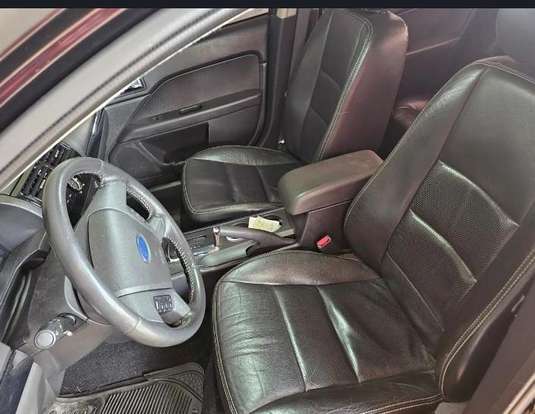 FORD-FUSION-2007