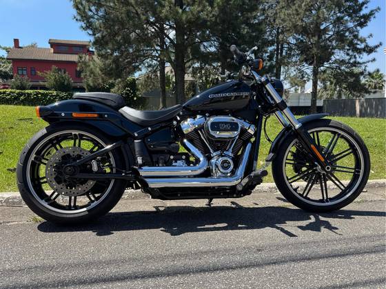 HARLEY-DAVIDSON SOFTAIL BREAKOUT 114 