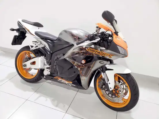 HONDA-CBR 600RR HONDA-CBR 600RR-2010